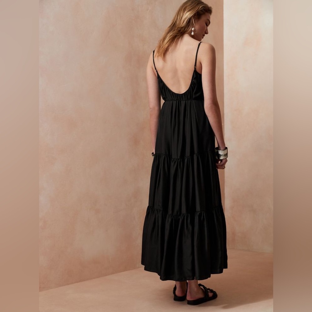 100% Silk Black Banana Republic Canna Dress